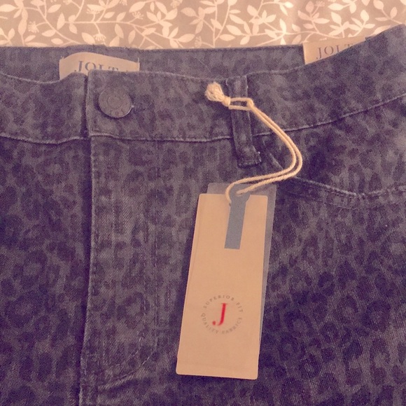 Jolt Black Leopard Print Jeans 11/30w NWOT - Picture 3 of 10